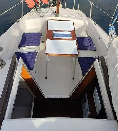 Botel Bateau Nuit Atypique Sur Charmant Voilier *